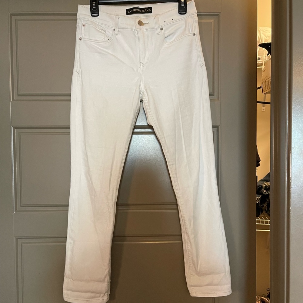 Express white skinny jeans, size 4 short